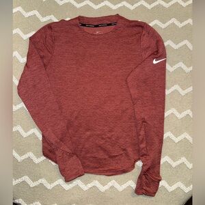 Nike women’s Sphere Element long-sleeve running top
